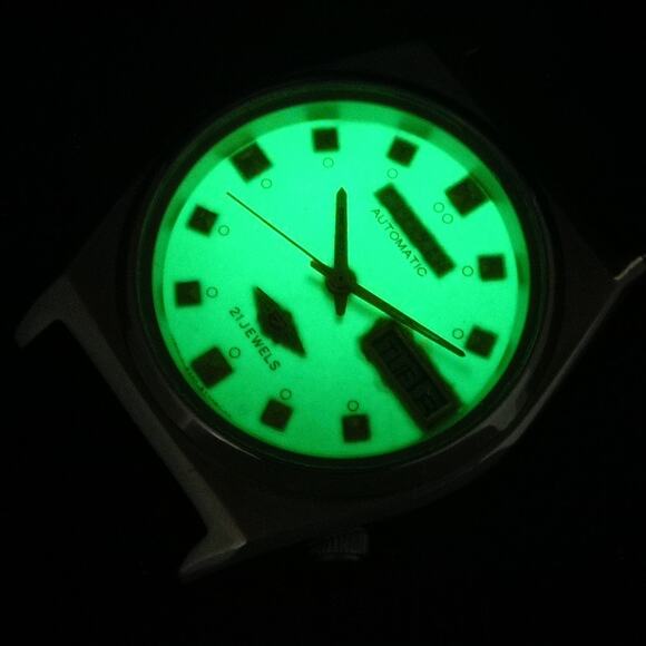 Vintage 1976 Citizen Automatic Mens Silver Watch W/daydate & Radium accents - Picture 6 of 9